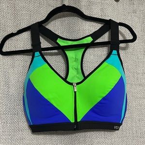 victoria’s Secret sports bra size 34DD